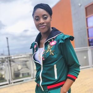 Sporty green tracksuit for women